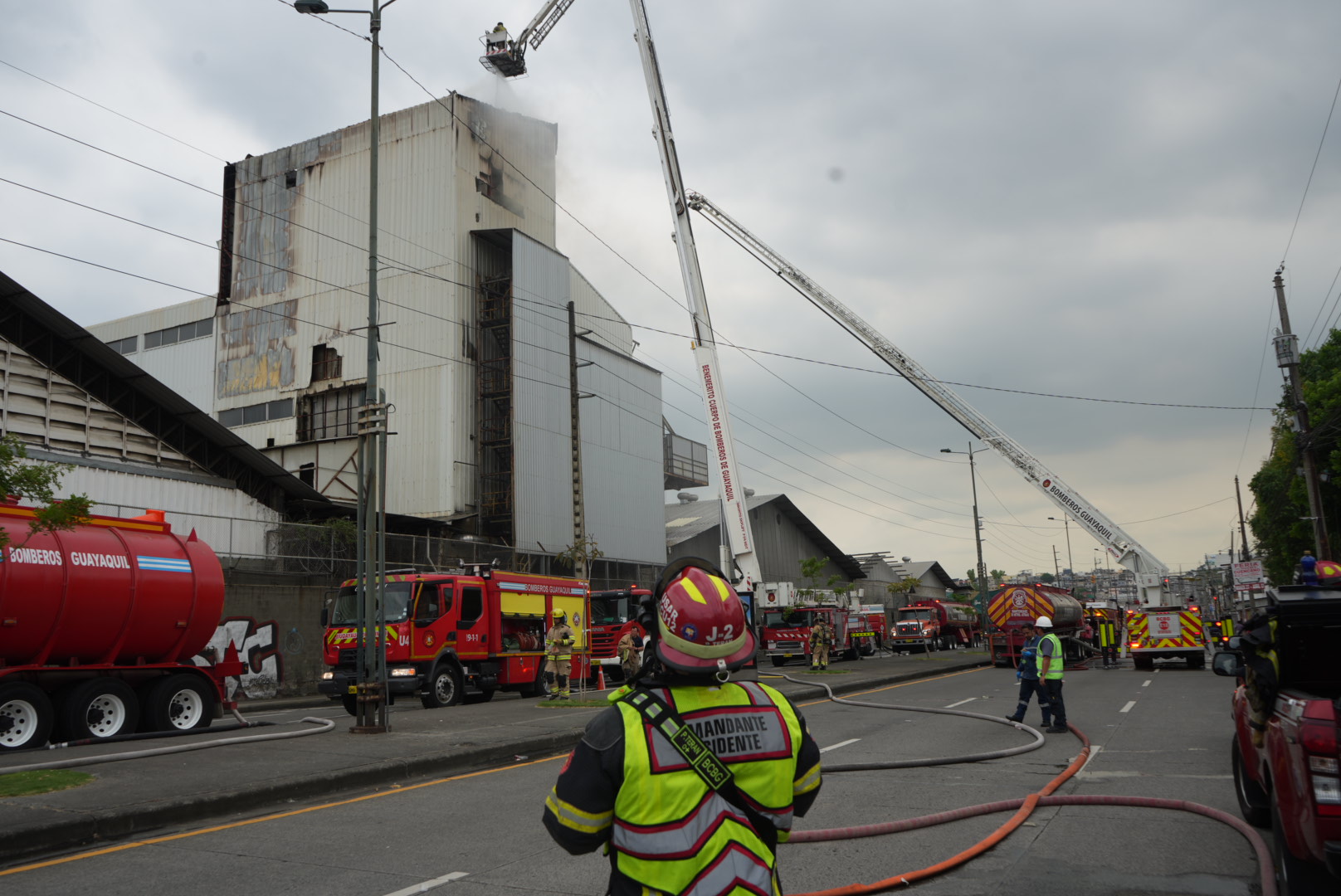 BCBG controló incendio alarma 2 en antigua fábrica de café
