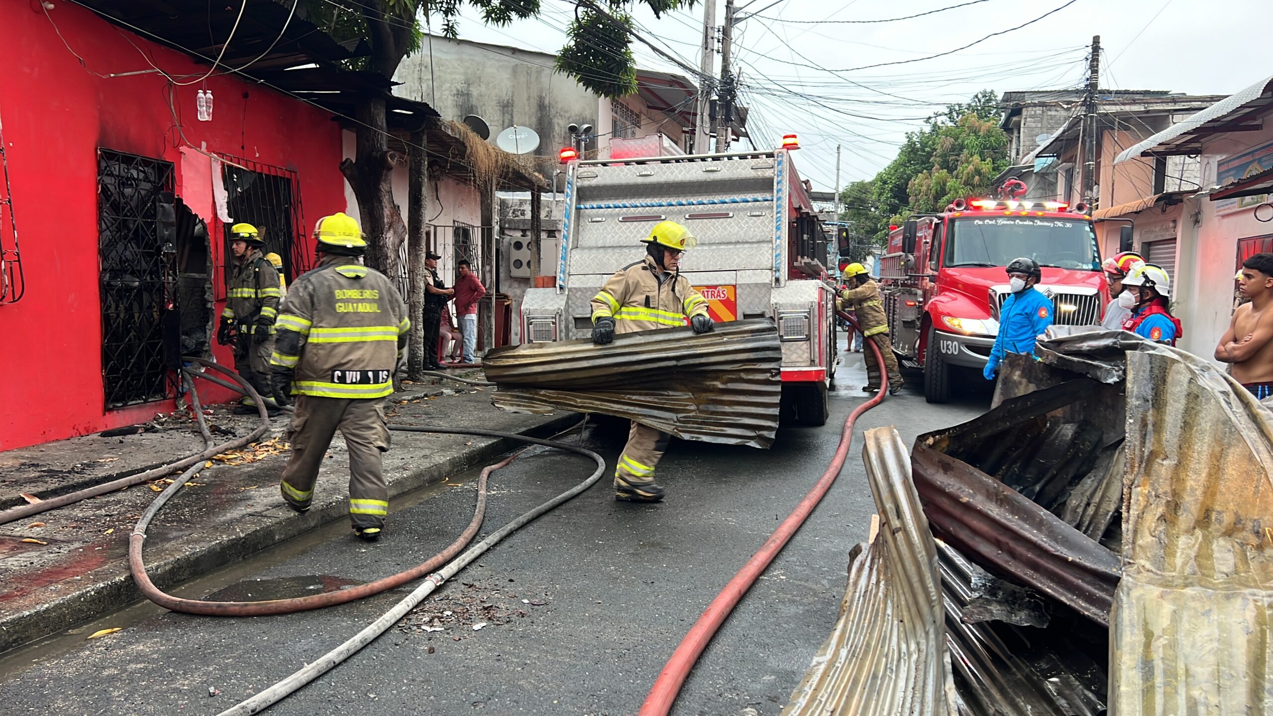 BCBG atendió incendio en vivienda en Coop. Santiaguito de Roldós