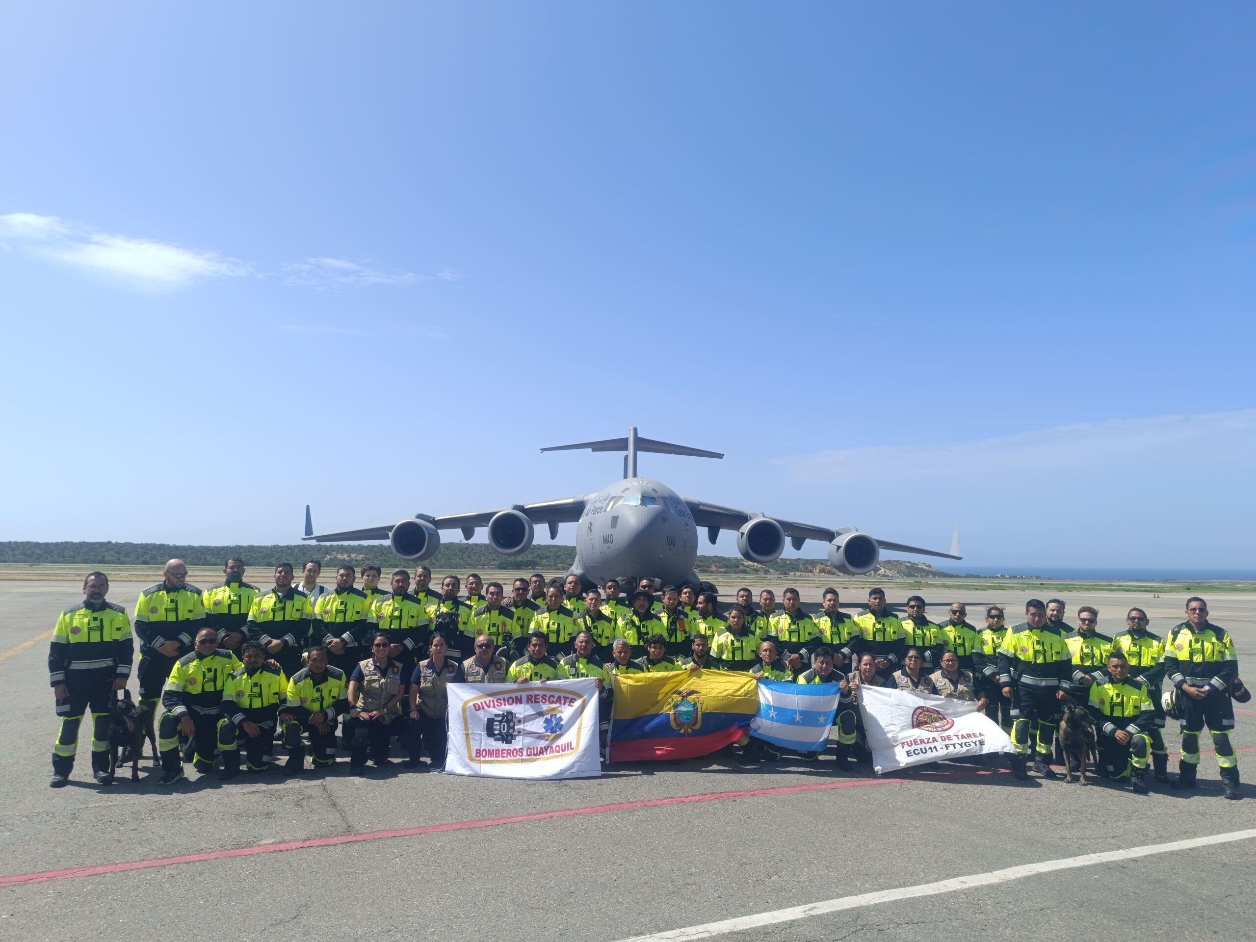 Bomberos Guayaquil movilizó al equipo USAR ECU-11 para apoyar las operaciones de búsqueda y rescate en Venezuela