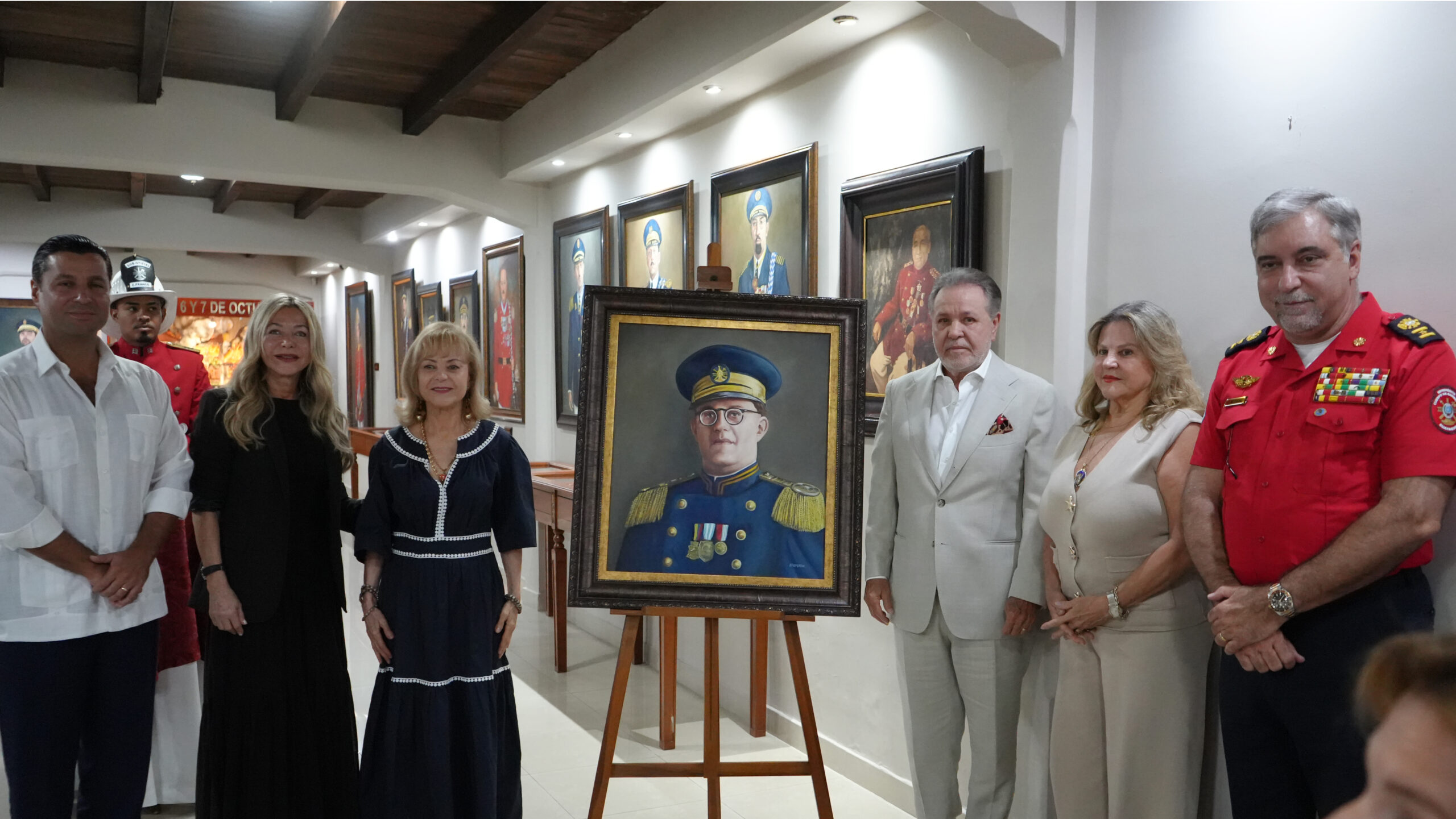 Se develó óleo en homenaje al Cnel. Juan Ernesto Icaza Laforgue