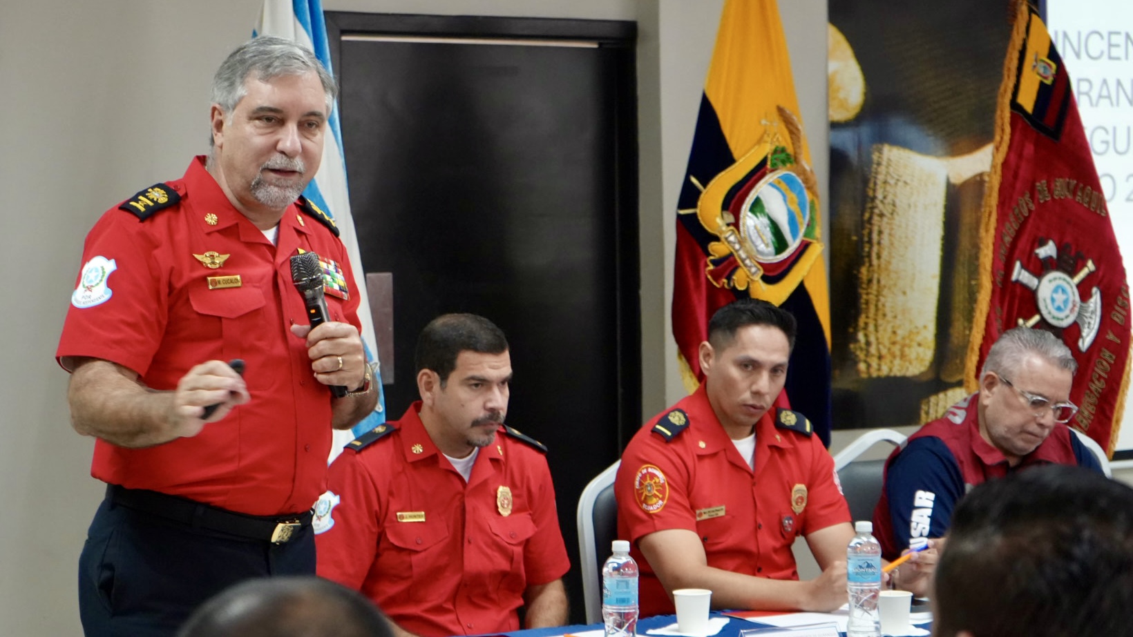 Cnel. Martín Cucalón de Ycaza lideró reunión con jefes de los Cuerpos de Bomberos de la Segunda Zona