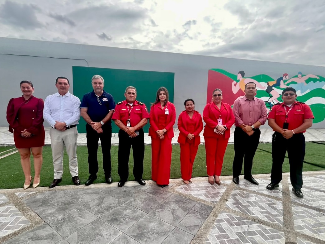 Cnel. Martín Cucalón de Icaza, presente en curso de rescate acuático organizado por OBA en Portoviejo